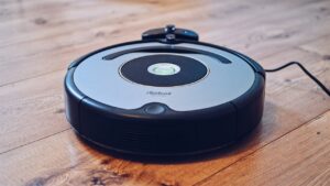 PropTech og smart rengøring: Teknologiens rolle i fremtidens facility management