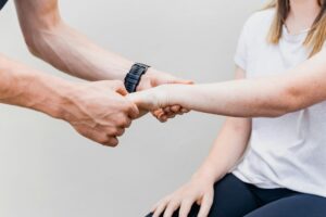 Fysioterapeuten som sundhedspartner: Mere end behandling af smerter